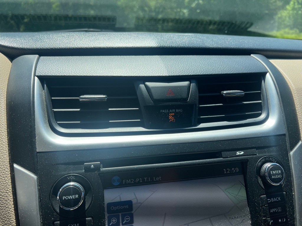 2016 Nissan Altima Image 33