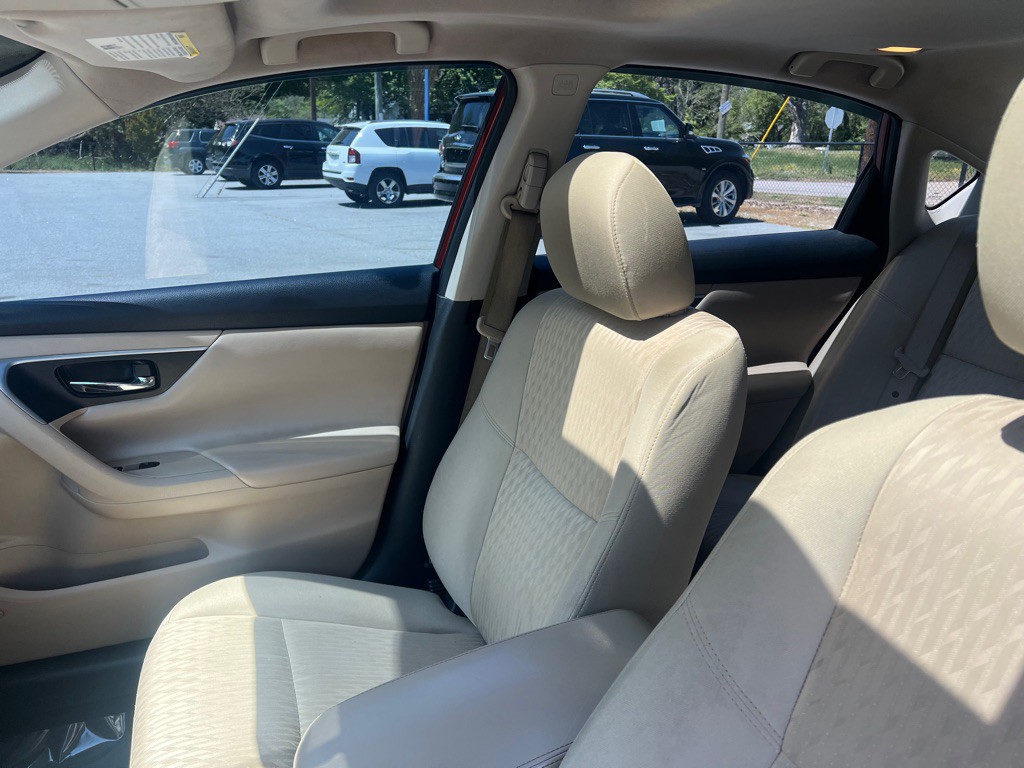 2016 Nissan Altima Image 39