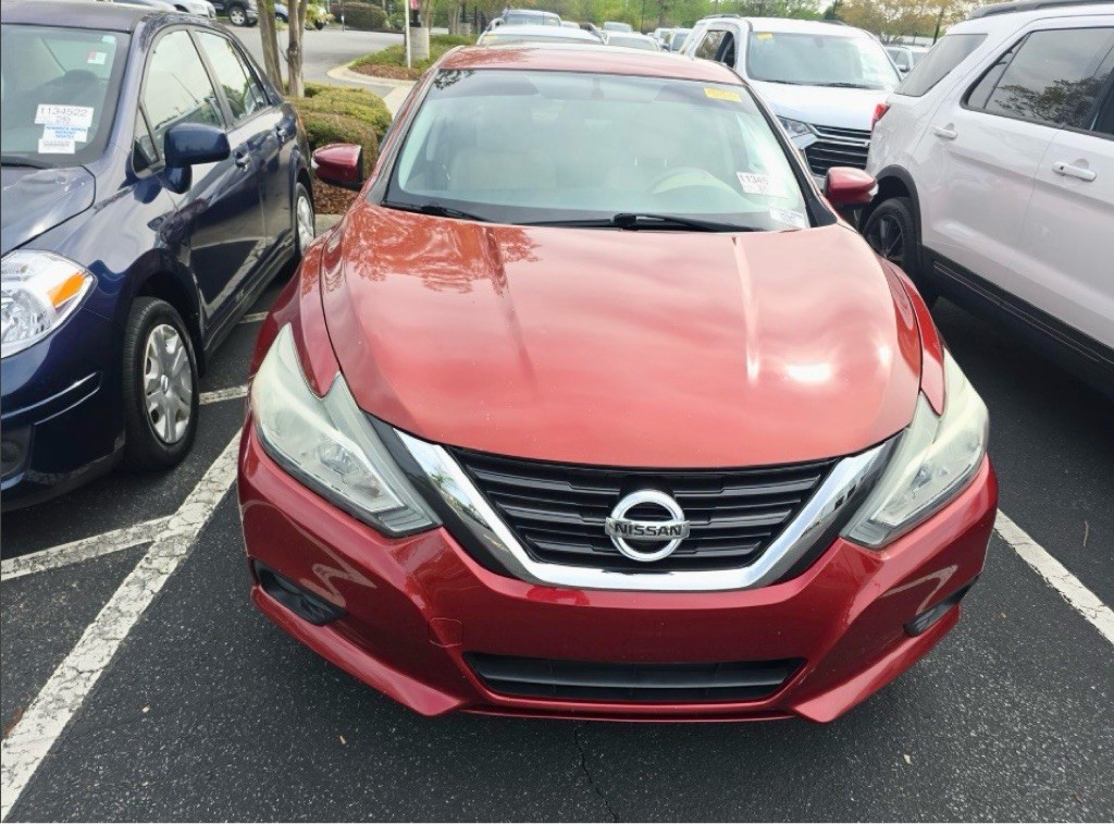 2016 Nissan Altima Image 4