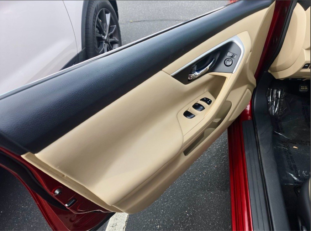 2016 Nissan Altima Image 10
