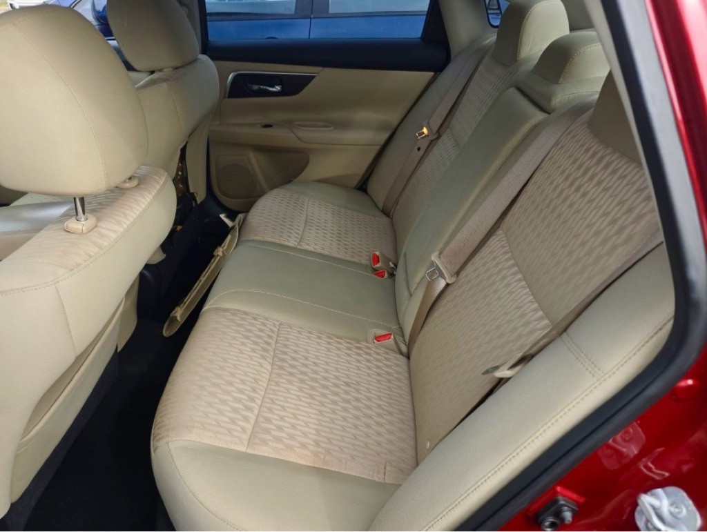 2016 Nissan Altima Image 13
