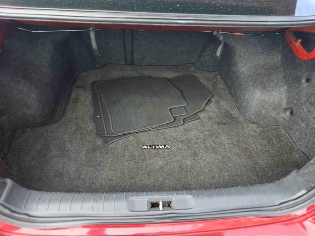 2016 Nissan Altima Image 15