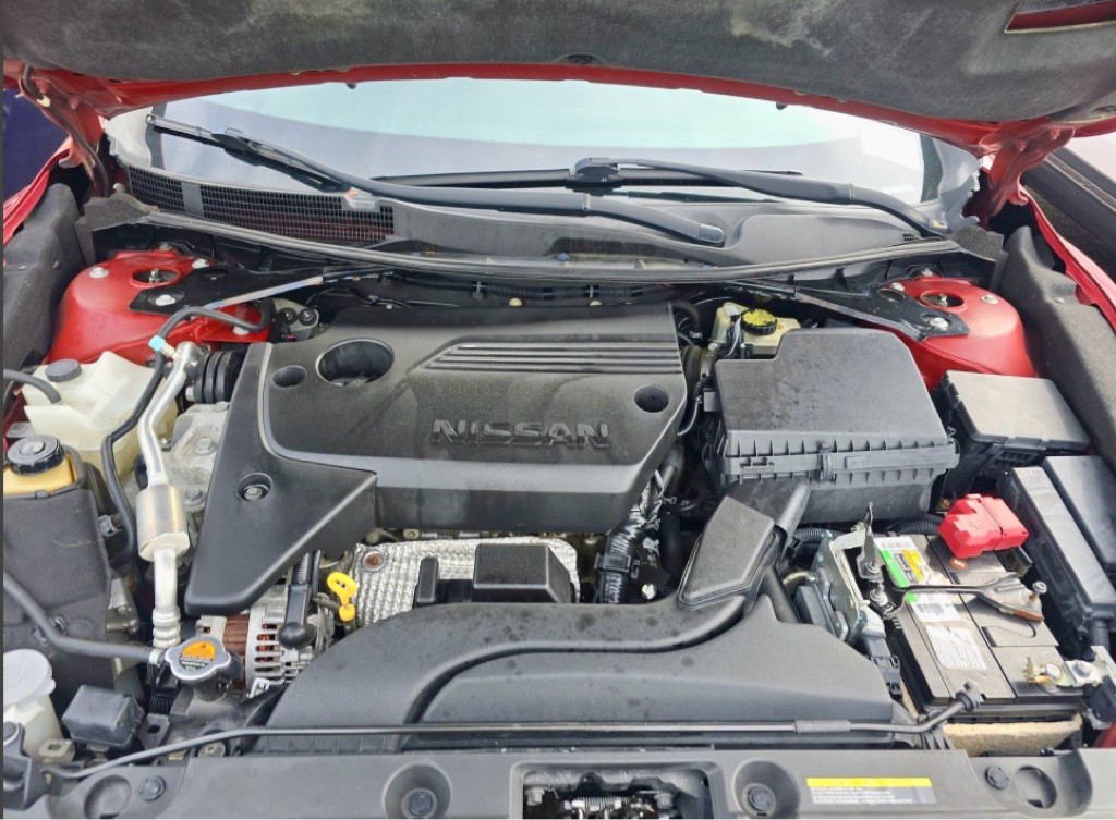 2016 Nissan Altima Image 16
