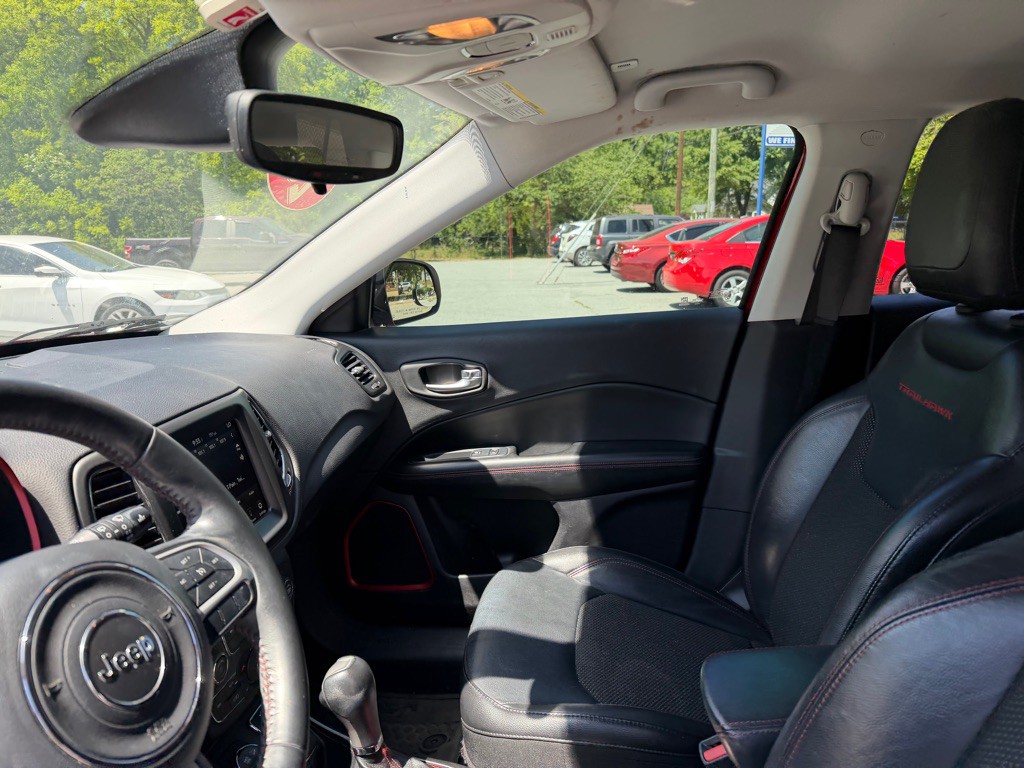 2018 Jeep Compass Image 48