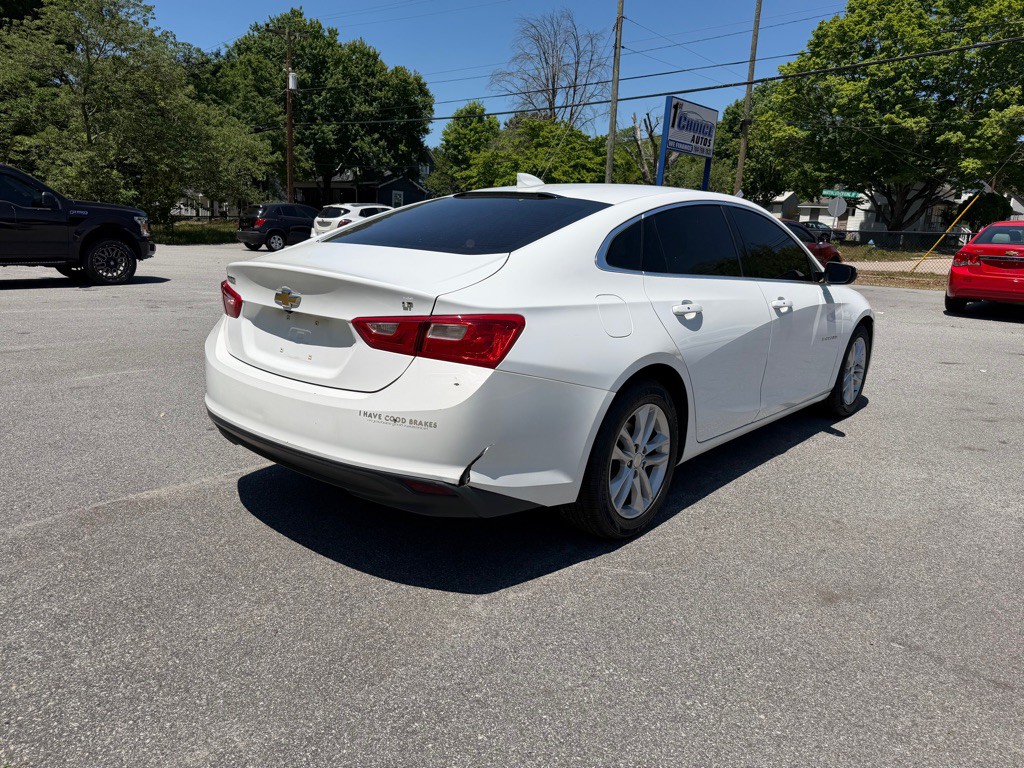 2017 Chevrolet Malibu Image 4