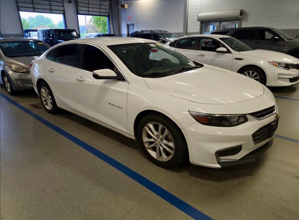 2017 Chevrolet Malibu Image 23