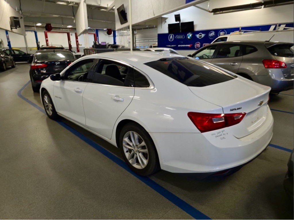 2017 Chevrolet Malibu Image 26