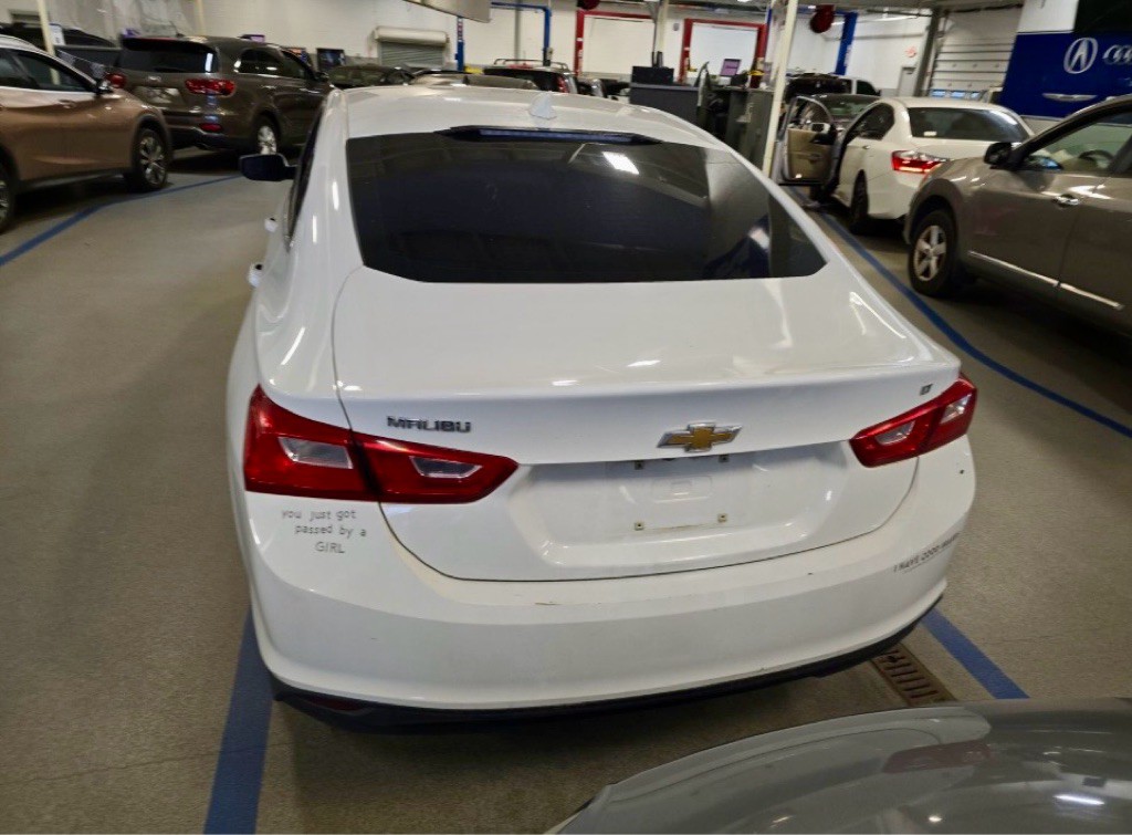 2017 Chevrolet Malibu Image 27