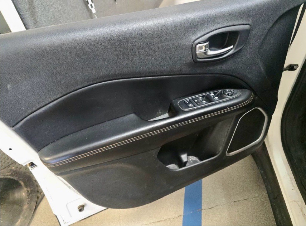 2019 Jeep Compass Image 8