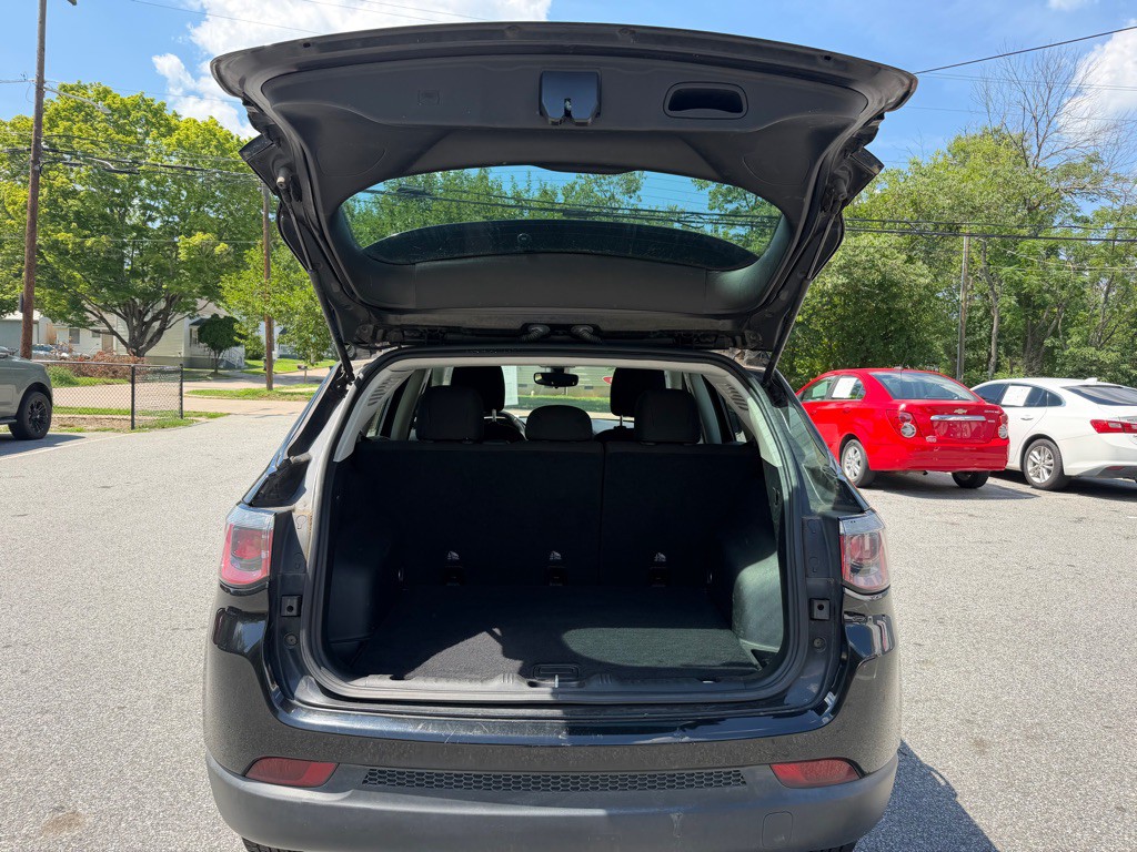 2019 Jeep Compass Image 25
