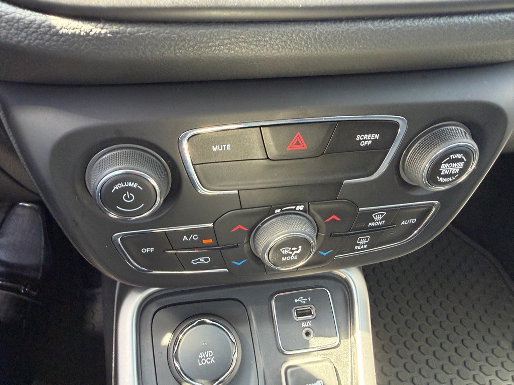 2019 Jeep Compass Image 44