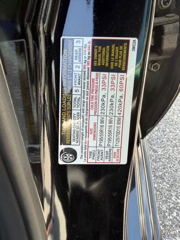 2016 Nissan Versa Image 32