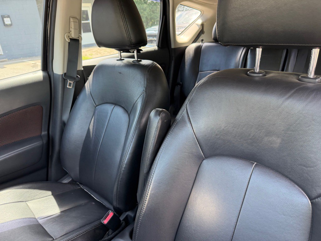2016 Nissan Versa Image 39