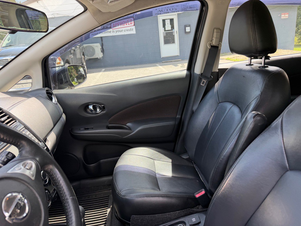 2016 Nissan Versa Image 42