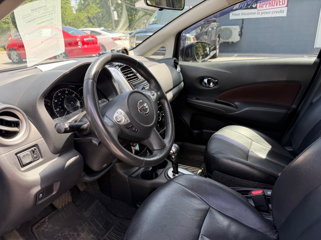 2016 Nissan Versa Image 43