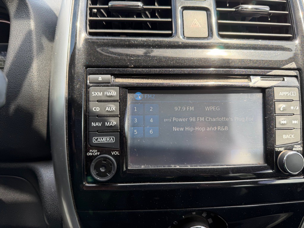 2016 Nissan Versa Image 46