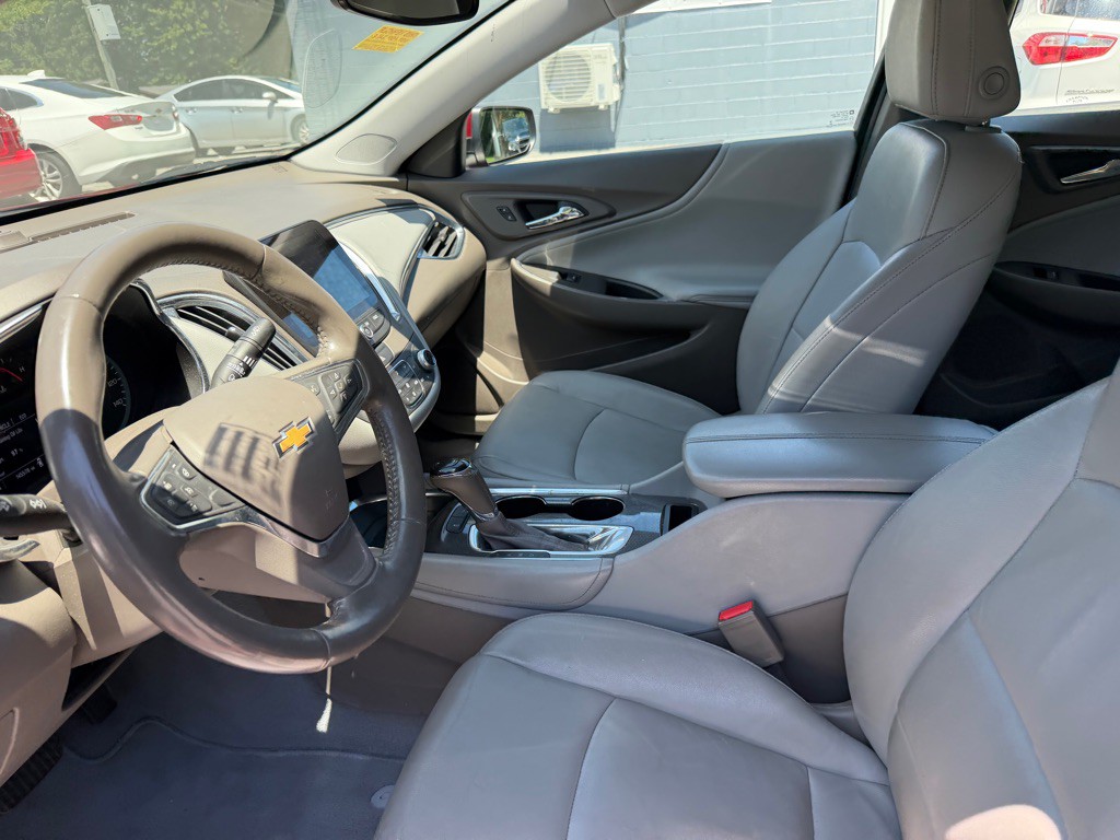 2019 Chevrolet Malibu Image 40