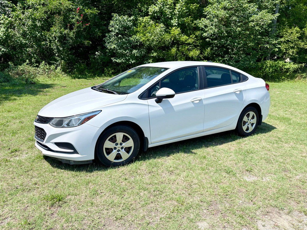 2017 Chevrolet Cruze Image 1