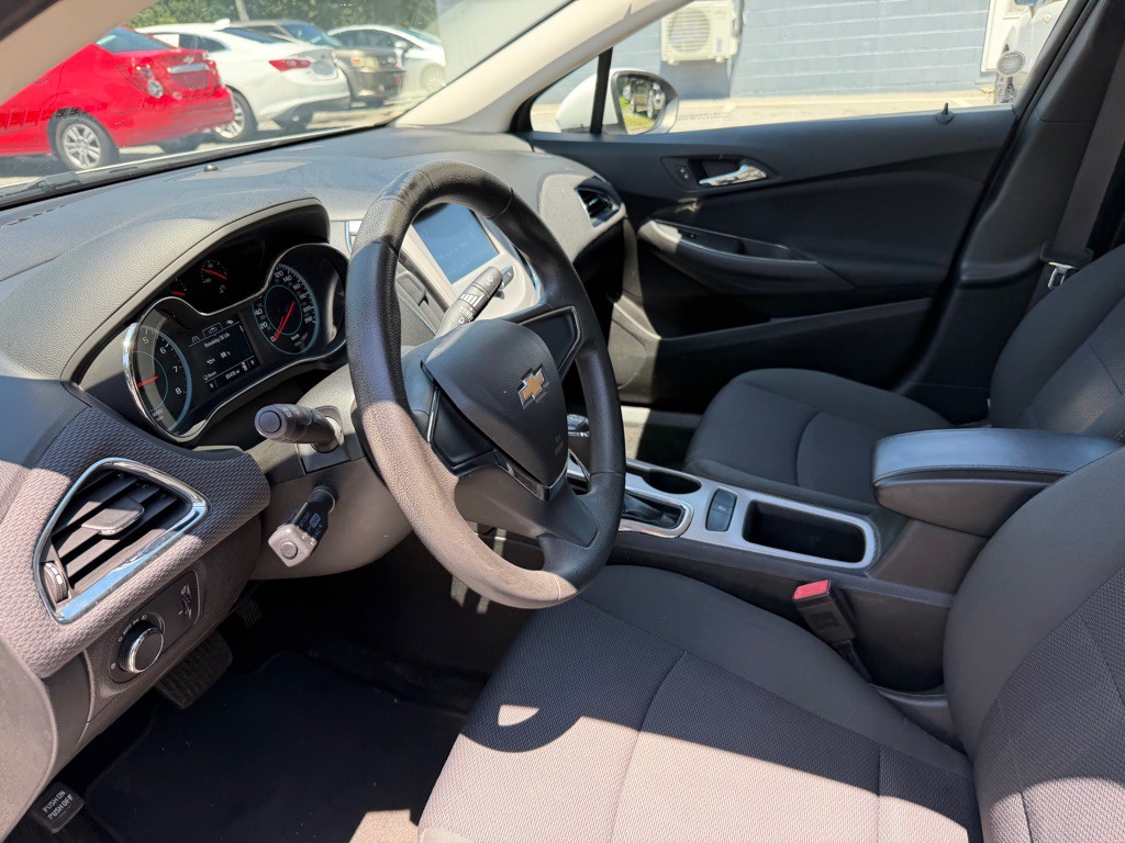 2017 Chevrolet Cruze Image 31