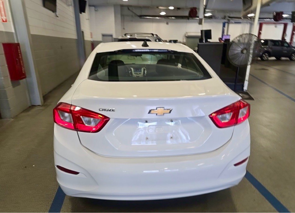 2017 Chevrolet Cruze Image 54