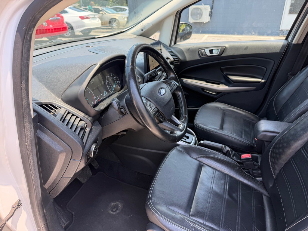 2019 Ford Econoline Image 28