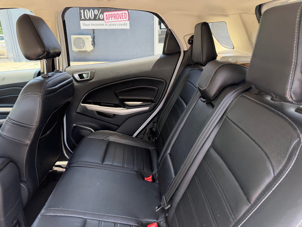 2019 Ford Econoline Image 32