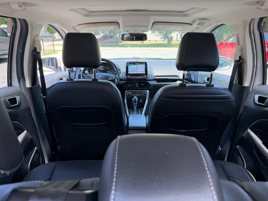 2019 Ford Econoline Image 38