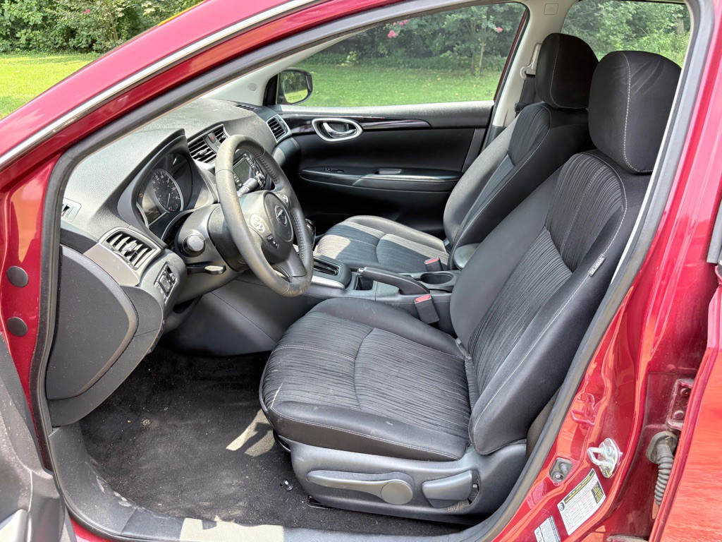 2016 Nissan Sentra Image 23