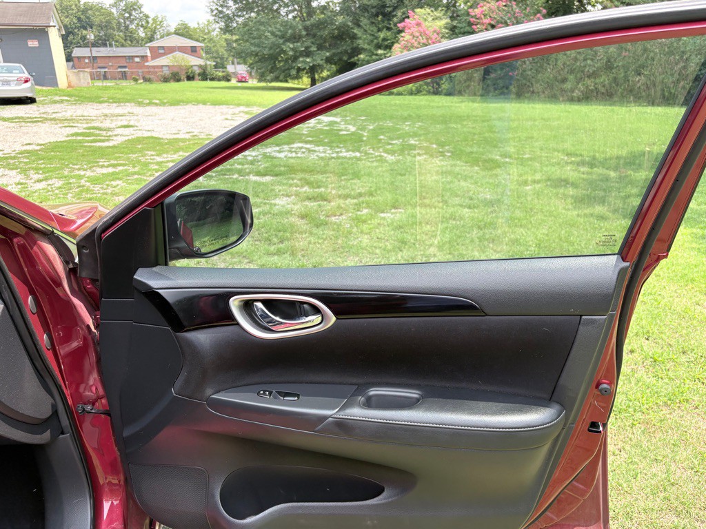 2016 Nissan Sentra Image 24