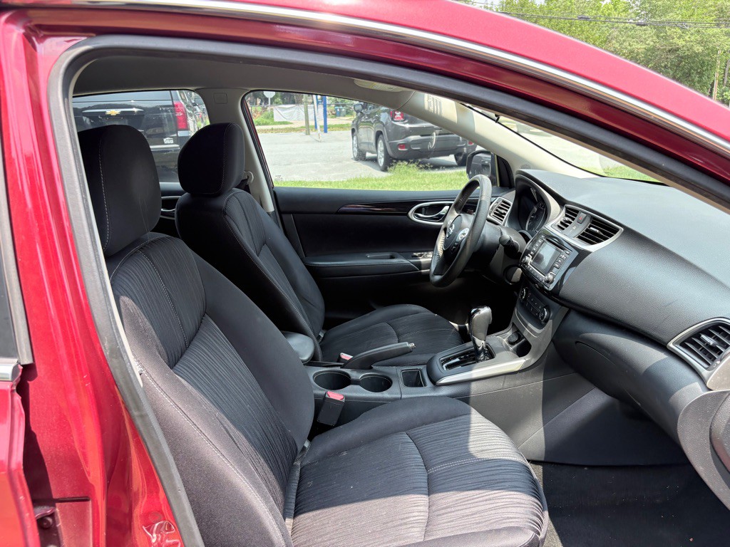 2016 Nissan Sentra Image 25