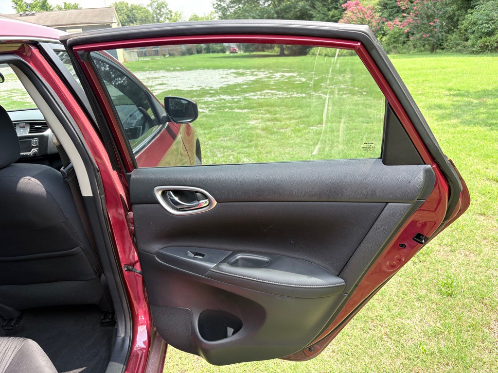 2016 Nissan Sentra Image 26