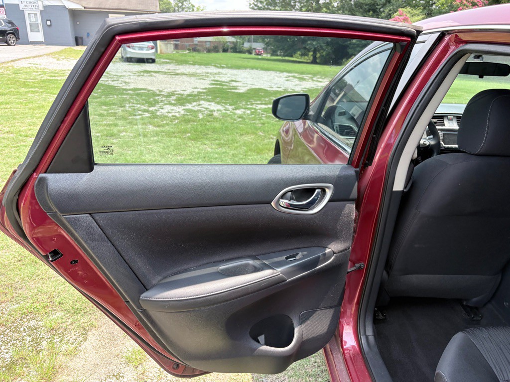 2016 Nissan Sentra Image 28
