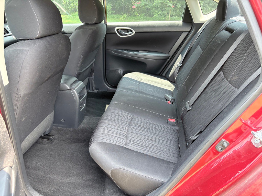 2016 Nissan Sentra Image 29