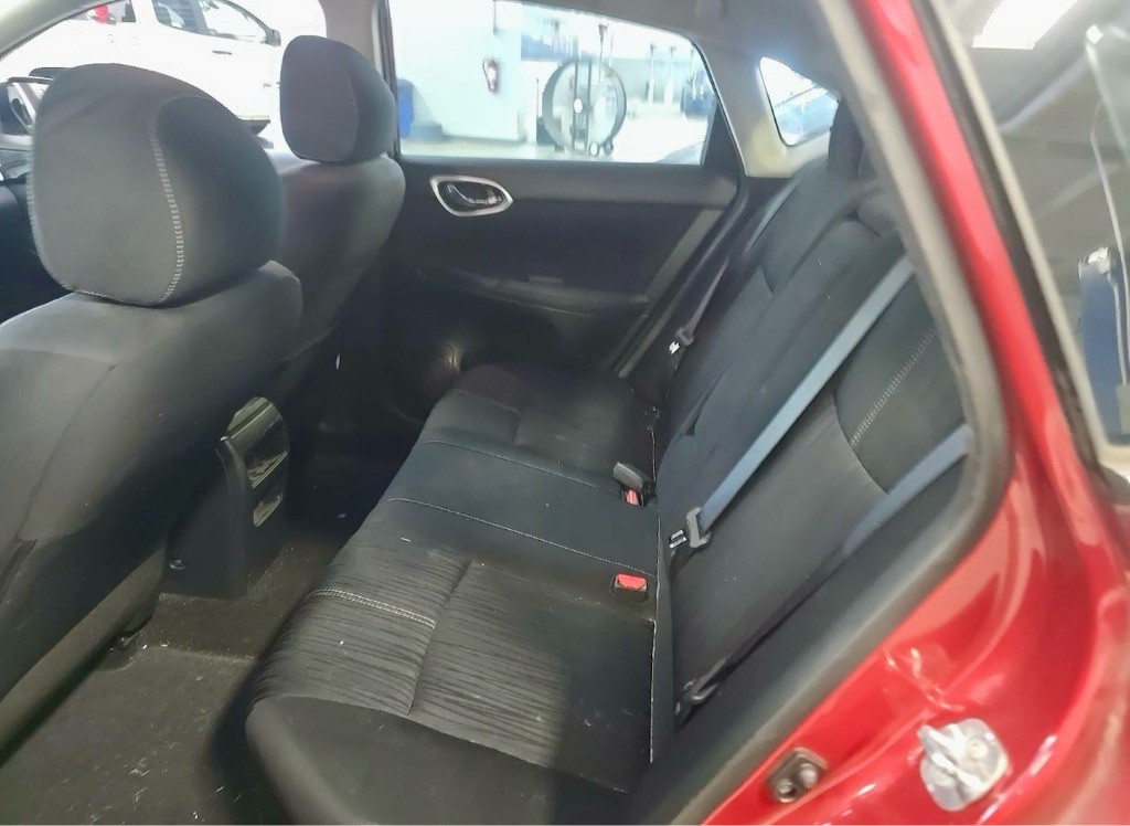 2016 Nissan Sentra Image 60