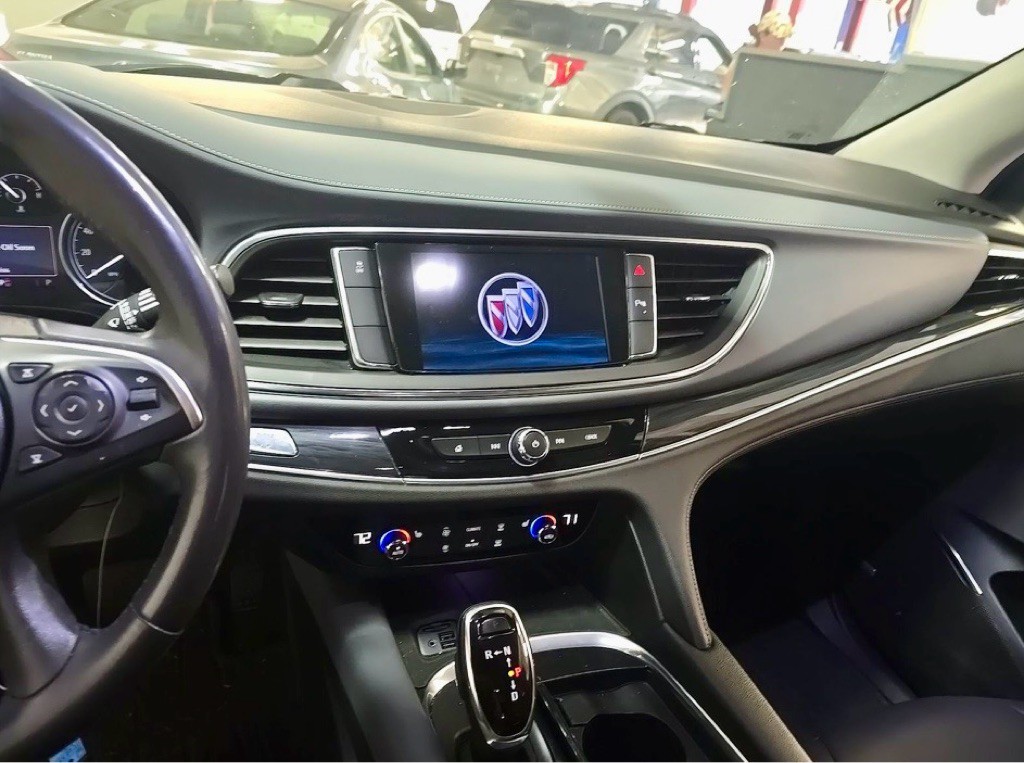 2020 Buick Enclave Image 8