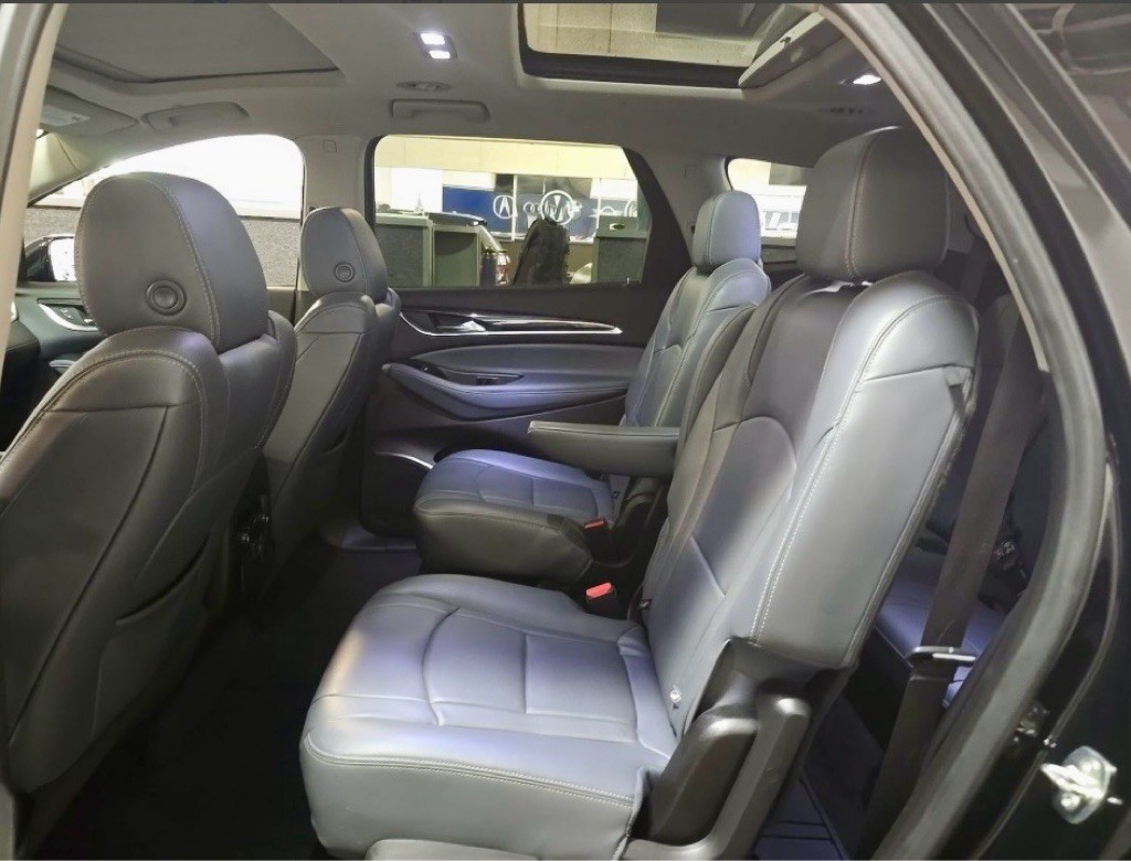 2020 Buick Enclave Image 12