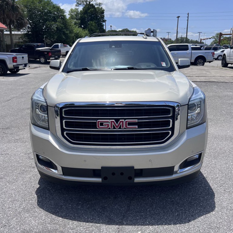 2017 GMC Yukon Image 2