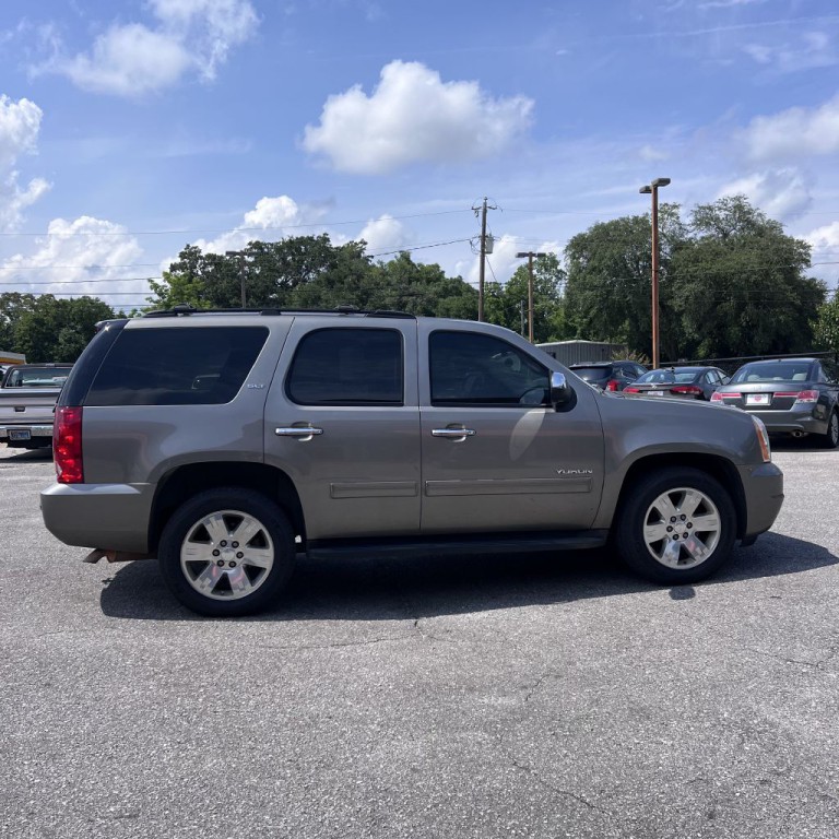 2012 GMC Yukon Image 3