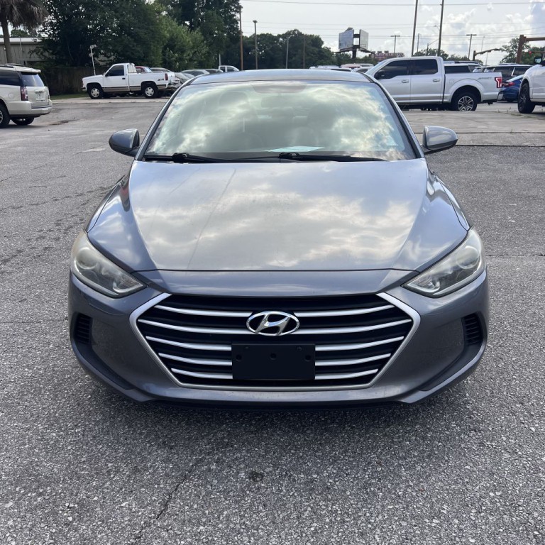 2018 Hyundai Elantra Image 2