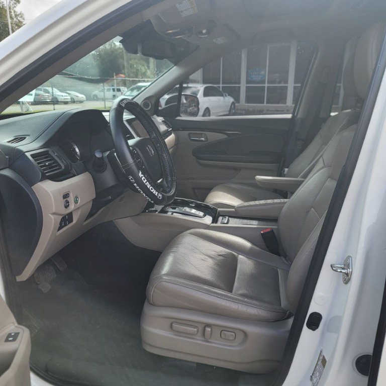 2017 Honda Pilot Image 5