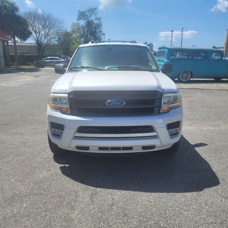 2017 Ford Expedition Image 2