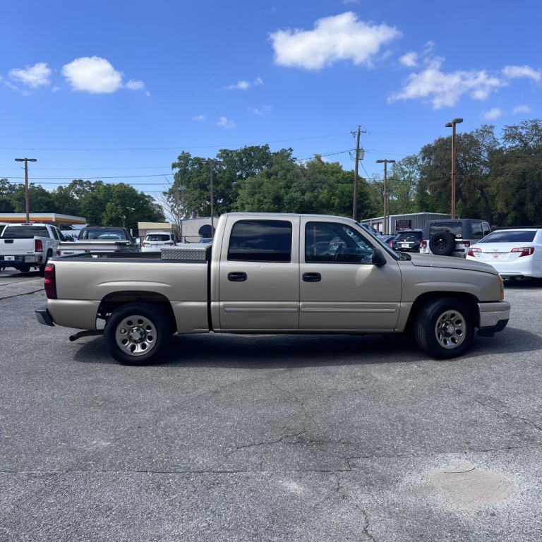2006 Chevrolet Silverado 1500 Image 2