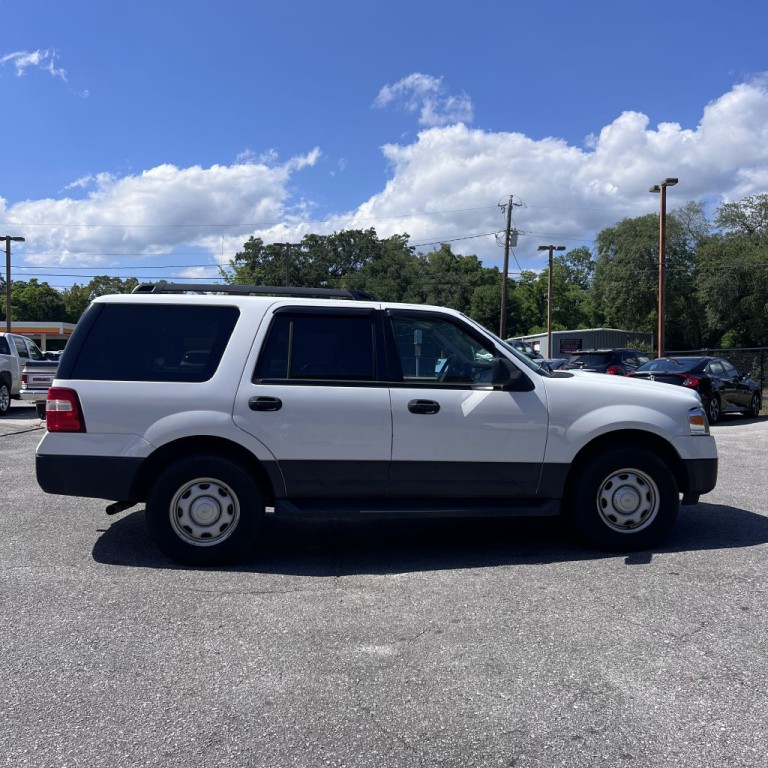 2012 Ford Expedition Image 2