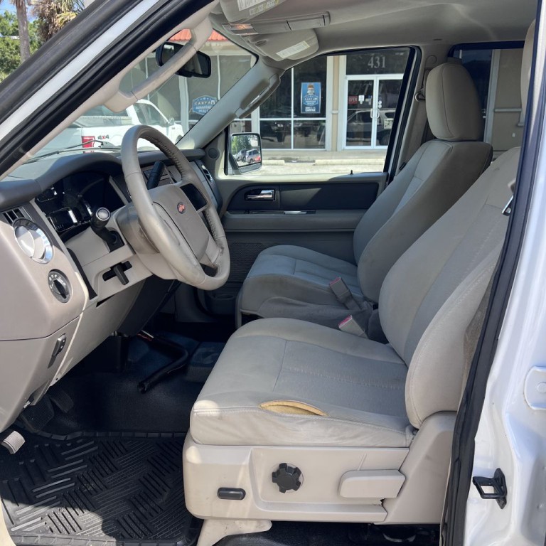 2012 Ford Expedition Image 5