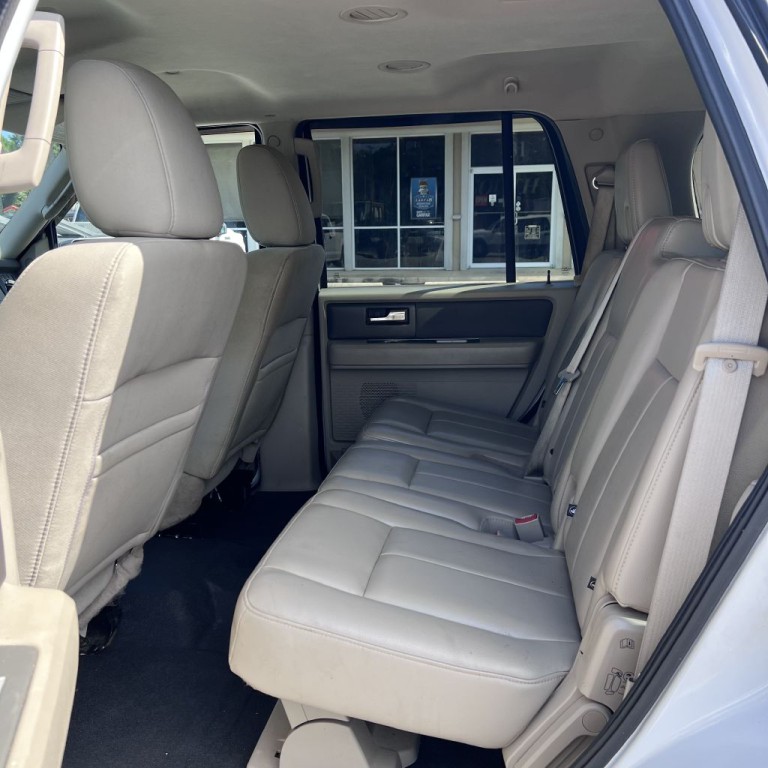2012 Ford Expedition Image 6