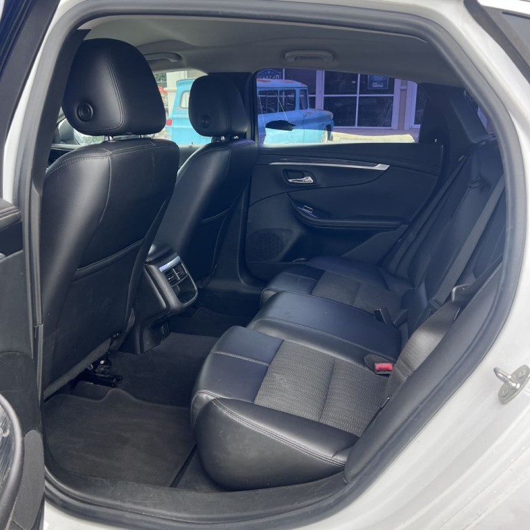 2017 Chevrolet Impala Image 5