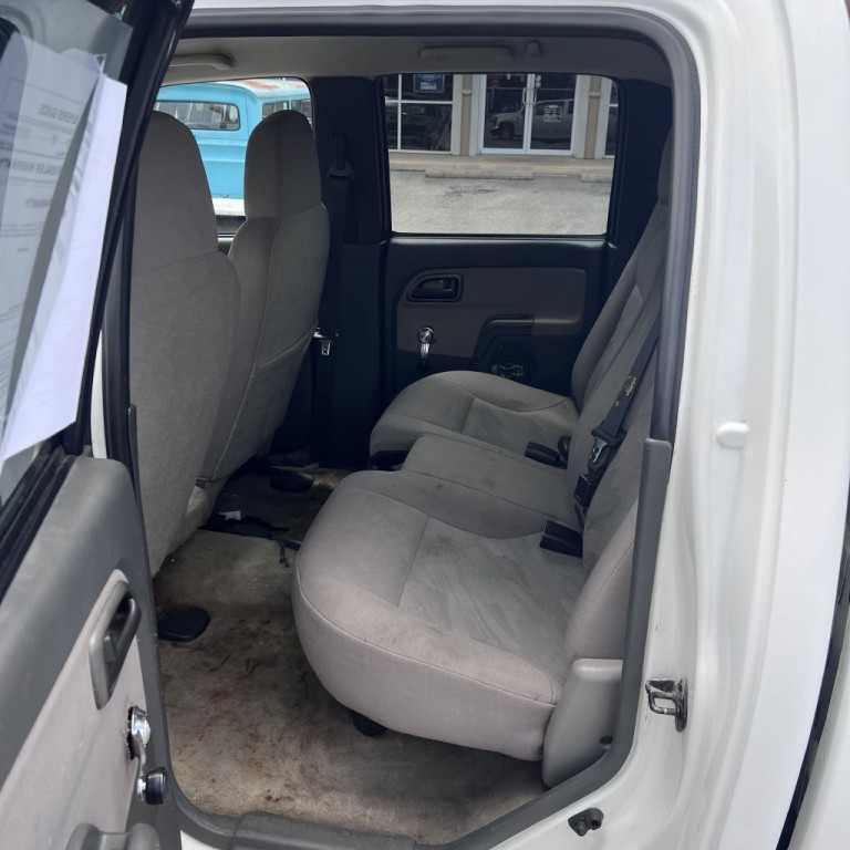 2004 Chevrolet Colorado Image 6