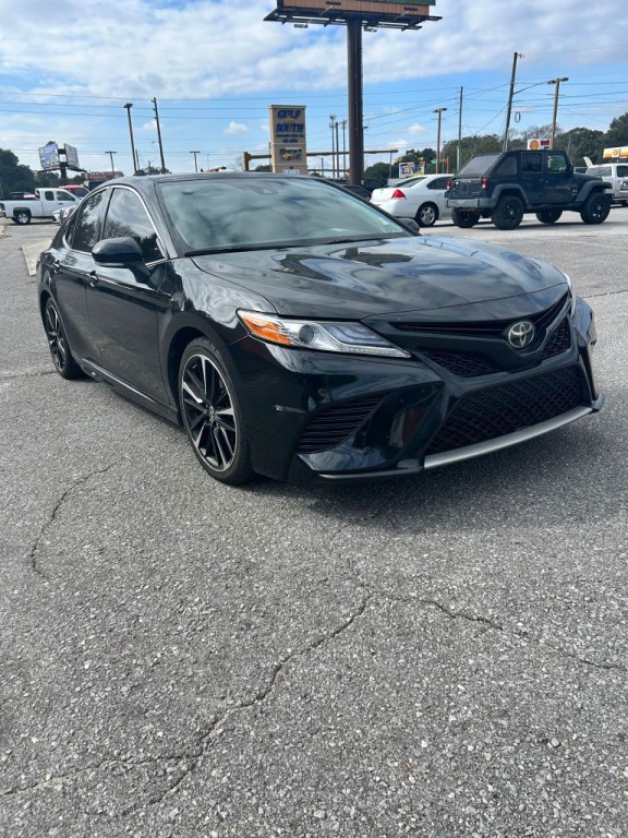 2019 Toyota Camry Image 2