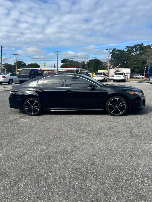 2019 Toyota Camry Image 3