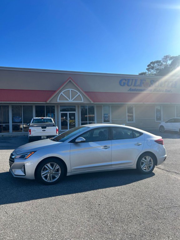 2019 Hyundai Elantra Image 1